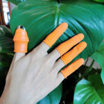 Picture of Thumb Knife Finger Cutter With 4 Silicon Finger