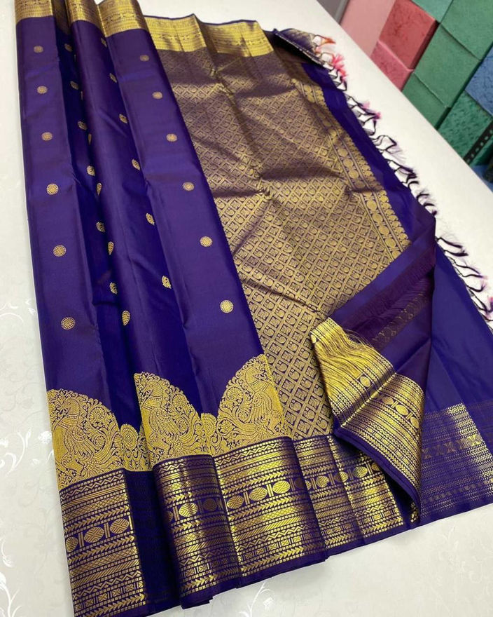 Picture of Beautiful Rich Pallu And Jacquard Work On All Over The Saree.