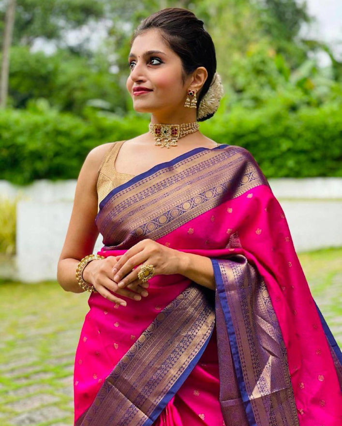 Picture of Beautiful Jecard Border Blouse Saree Wi8th Blouse Pice