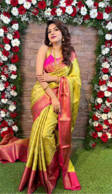 Picture of Beautiful Silk Saree With Blouse Pice For Wedding