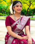 Picture of Simple Sober Beautiful Silk Saree With Blouse